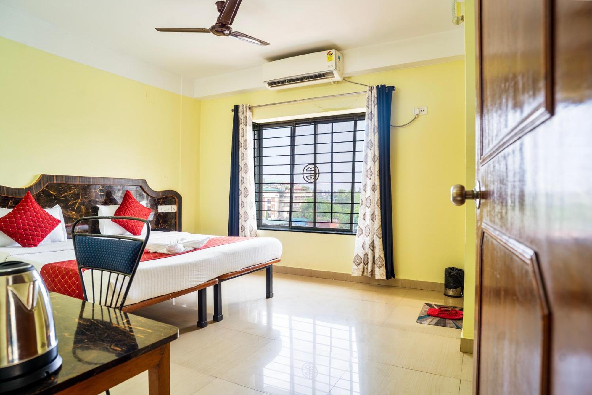 Hotel Niladrii Galaxy Siliguri Exterior photo